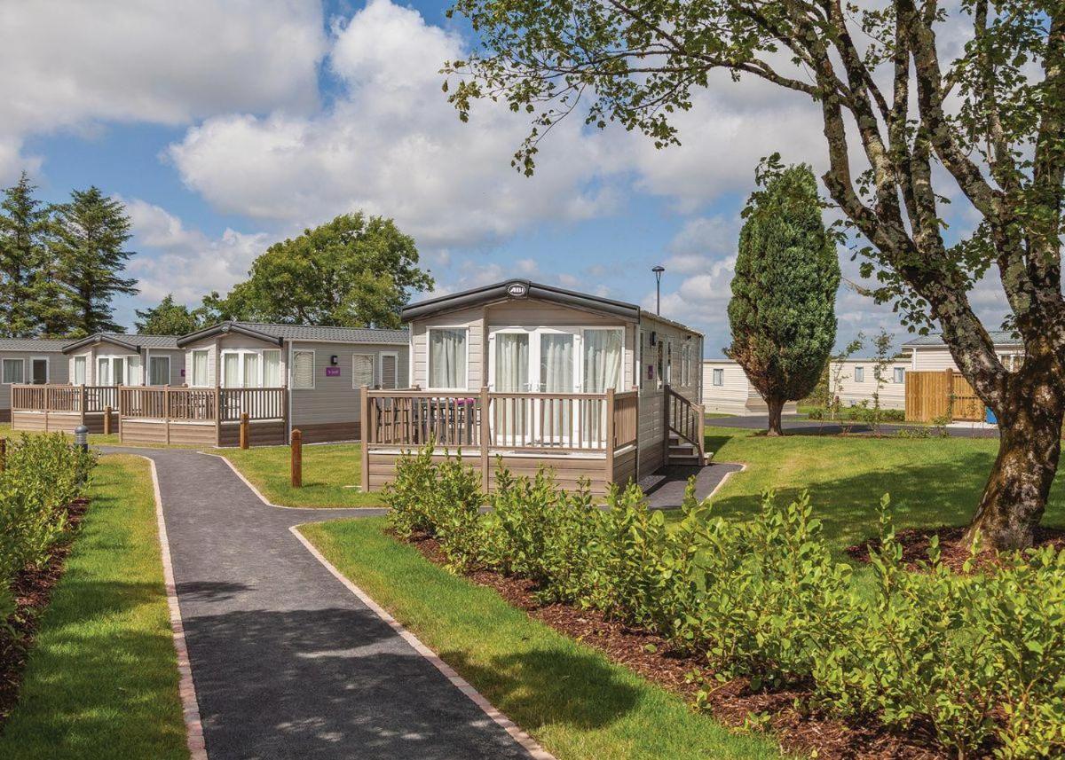 Piran Meadows Resort New Quay Exterior foto